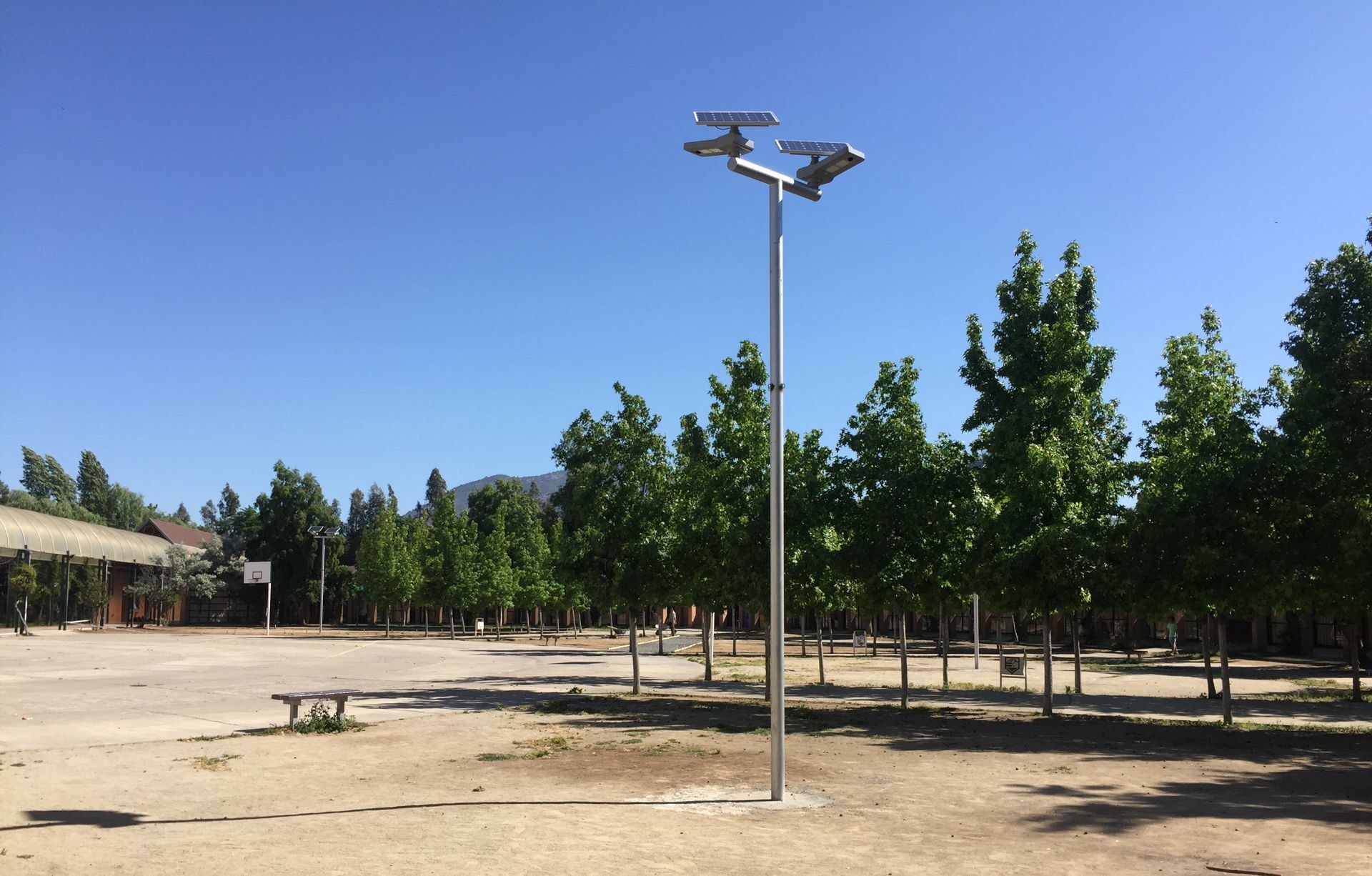 The Advantages and Disadvantages of Solar Street Light
